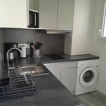 Appartement Bel Climatise Avec Balcon 200m De La Narbonne-Plage